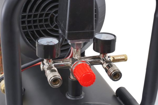 KOMPRESOR SPRĘŻARKA 50L 250l/min DWUTŁOKOWA ZV2047/50LB VERKE - obrazek 11